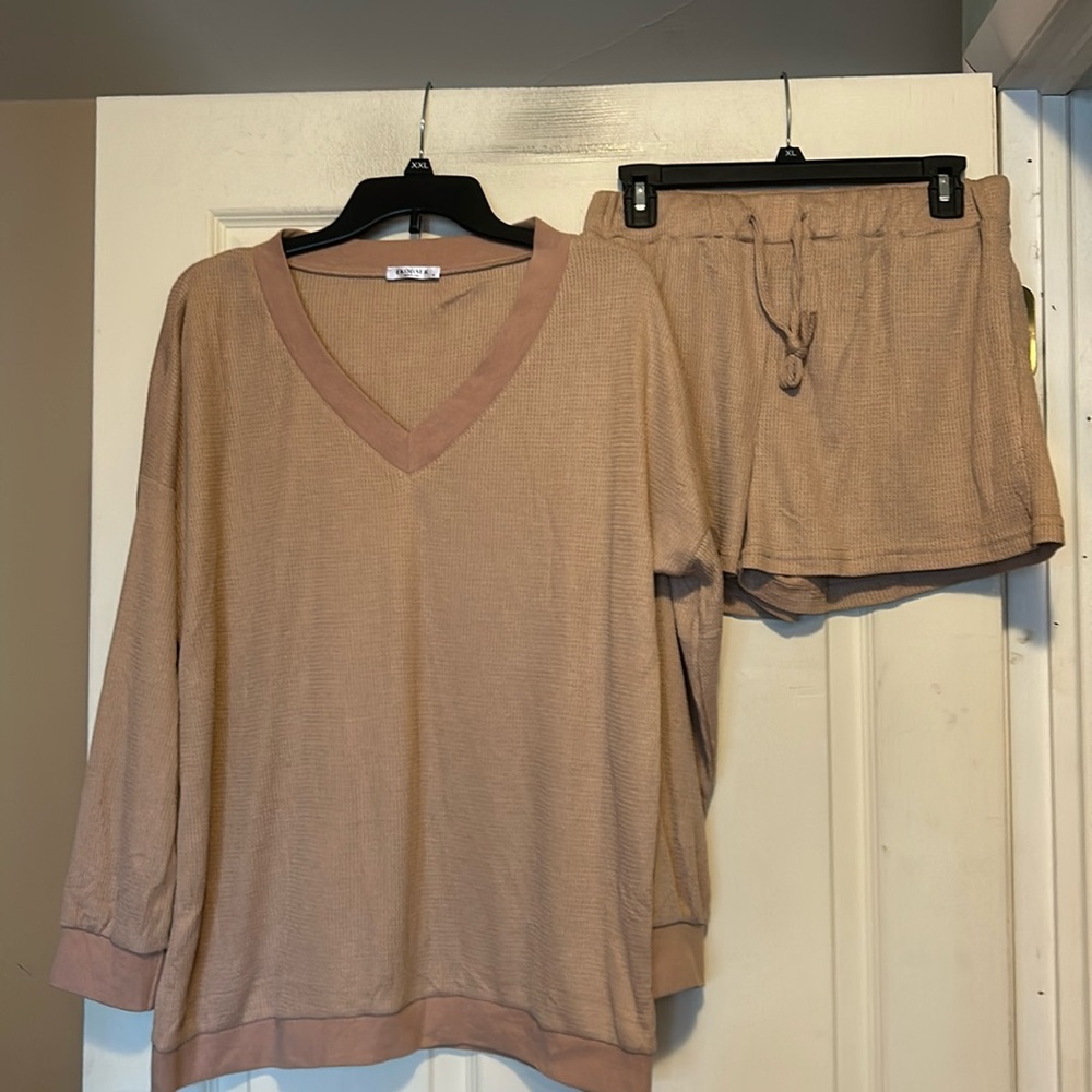 Women’s Cozy V-Neck Pajama Set in Taupe